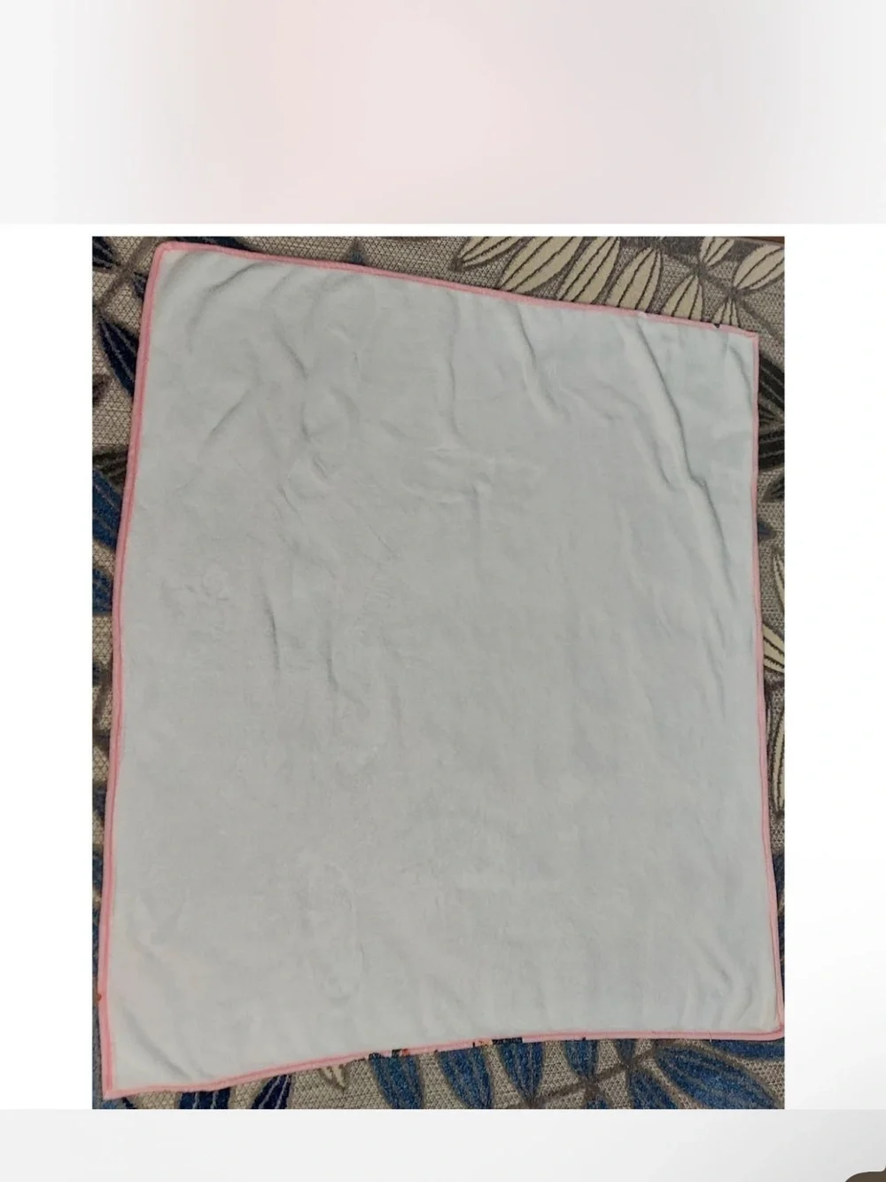 NWT Taylor Swift Pink Graphic 50x60 fleece blanket.
